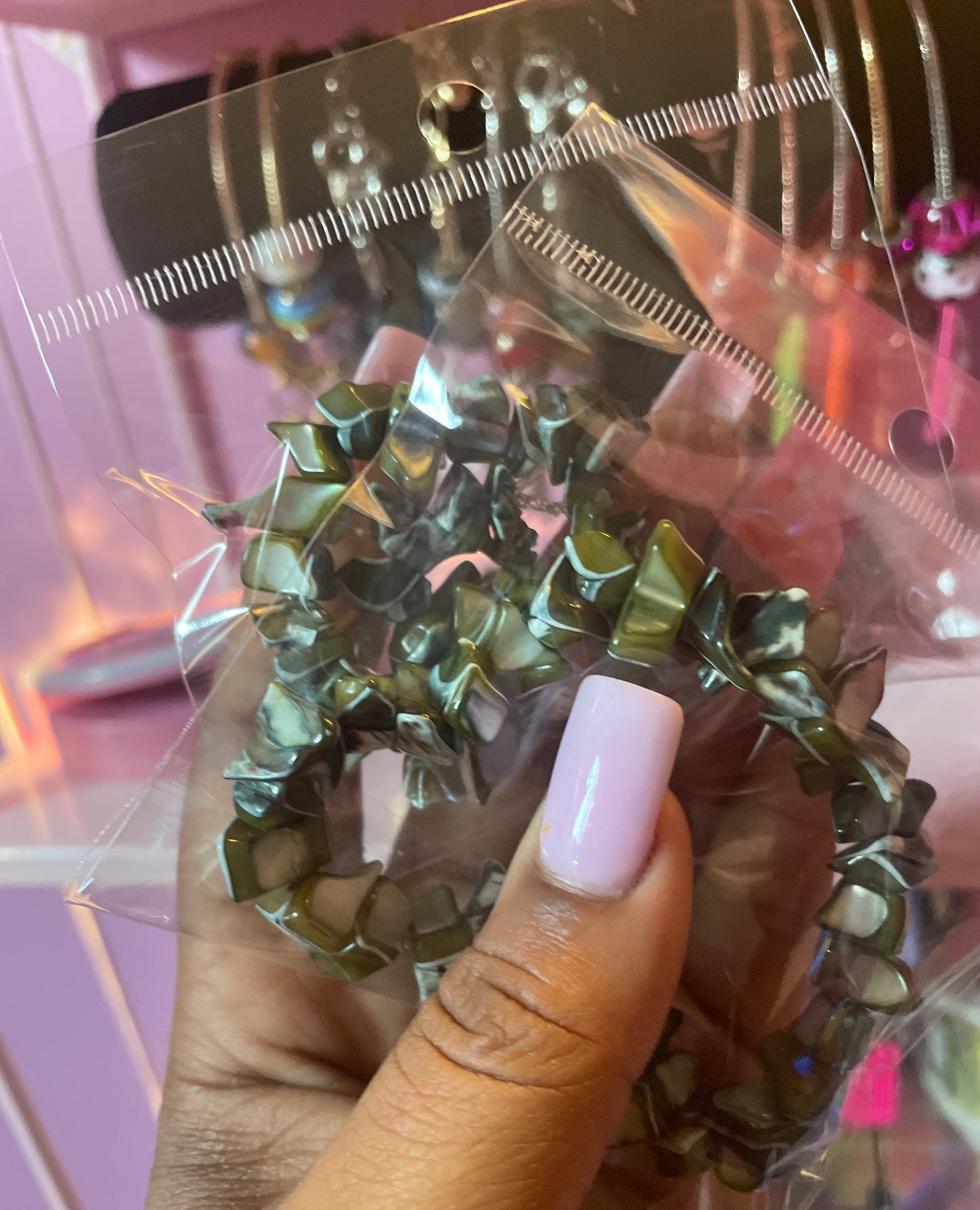 Serpentine ( Dark Green ) Crystal Chipped Bracelet 1Pc
